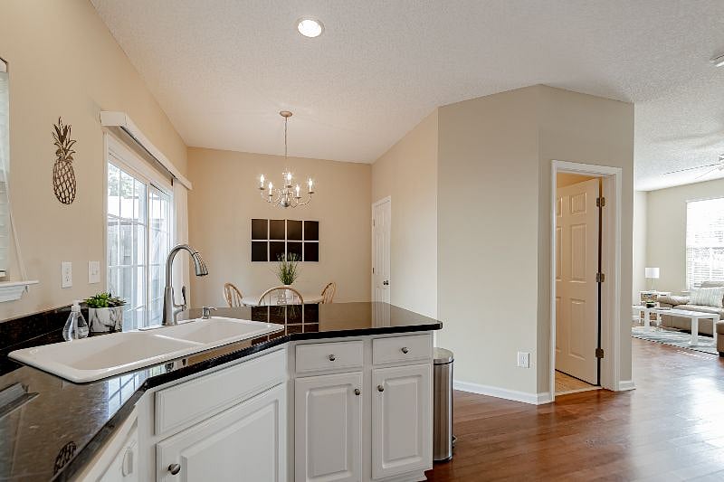 Furnished Finder property 298503_1 photo 8