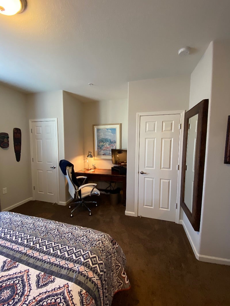 Desk and ergonomic chair in your room!