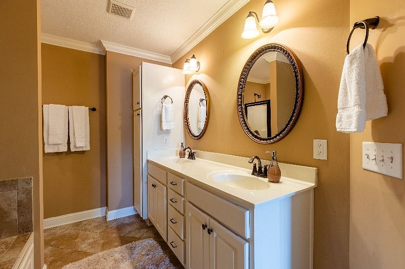 1 Master bathroom