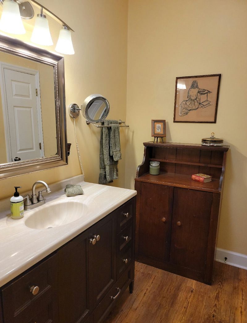 Spacious Bathroom