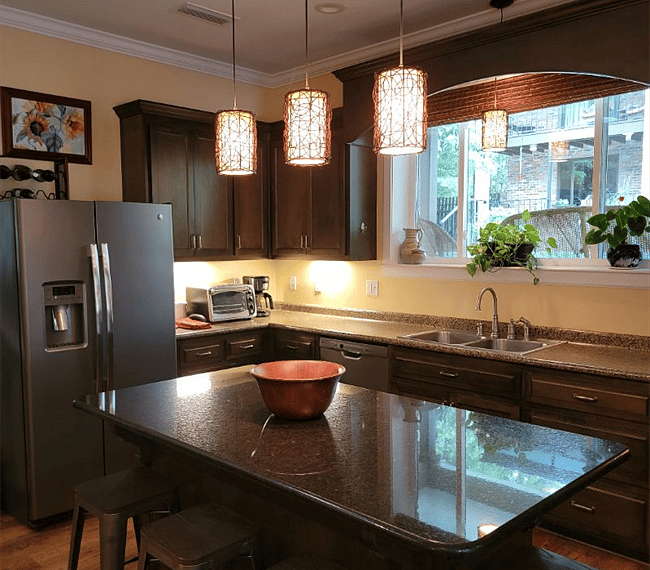 Fully Equipped Gourmet Kitchen