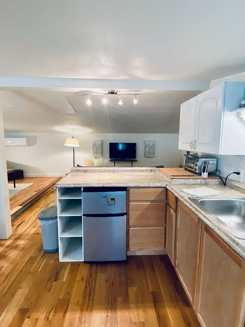 Furnished Finder property 299009_1 photo 11