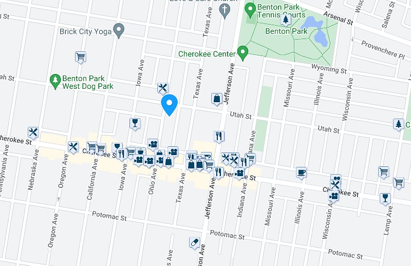 Map showing apartment (blue) and the many, many businesses nearby on Cherokee Street