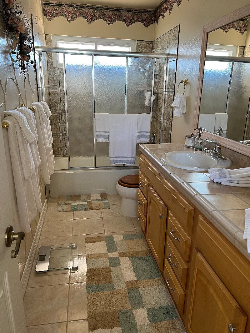 Furnished Finder property 299216_1 photo 8