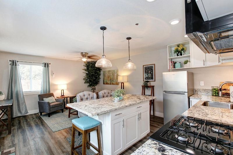 Furnished Finder property 299402_1 photo 9