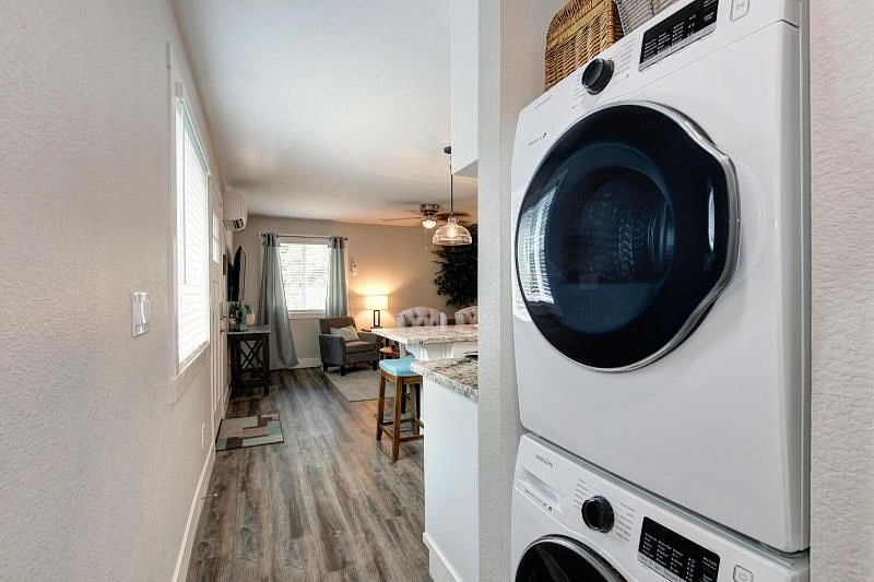 Furnished Finder property 299402_1 photo 14