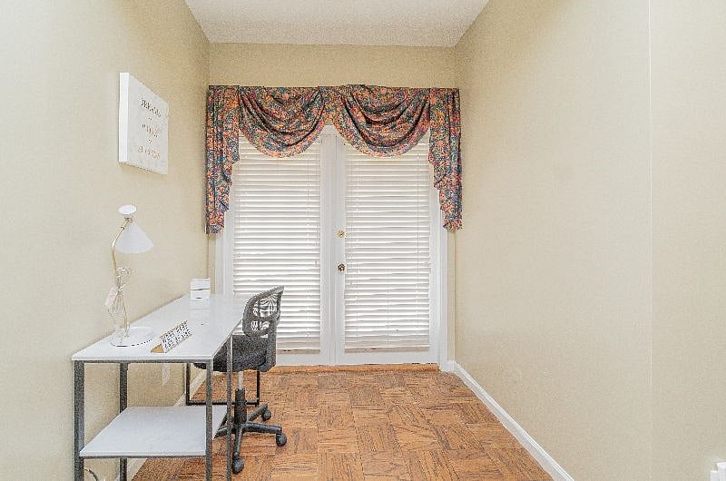 Furnished Finder property 299426_1 photo 5