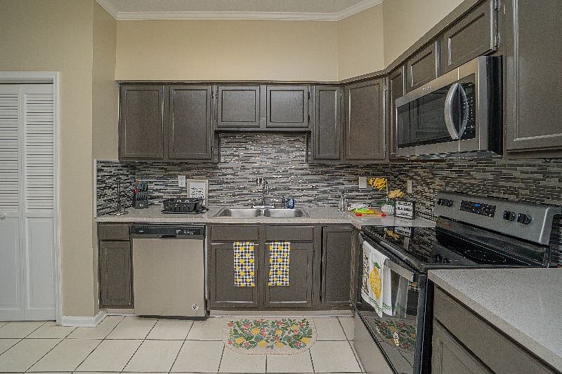 Furnished Finder property 299426_1 photo 10
