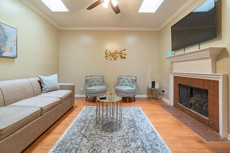 Furnished Finder property 299426_1 photo 18