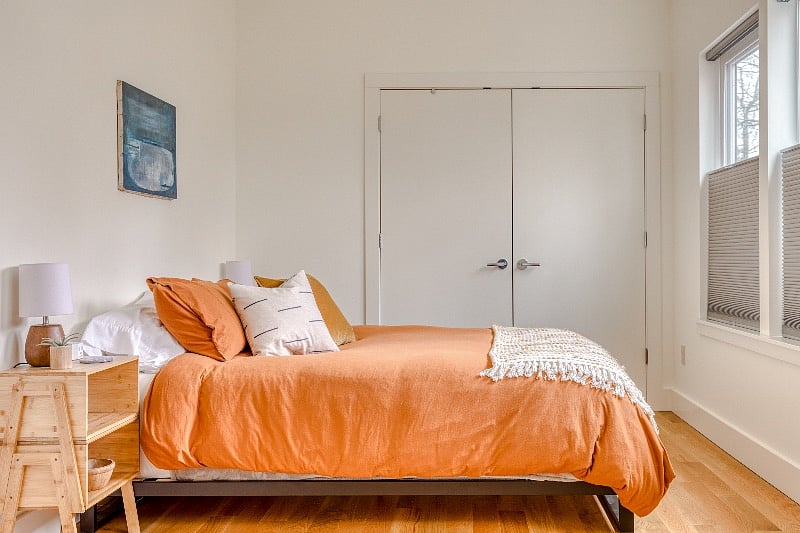 Queen Bed
