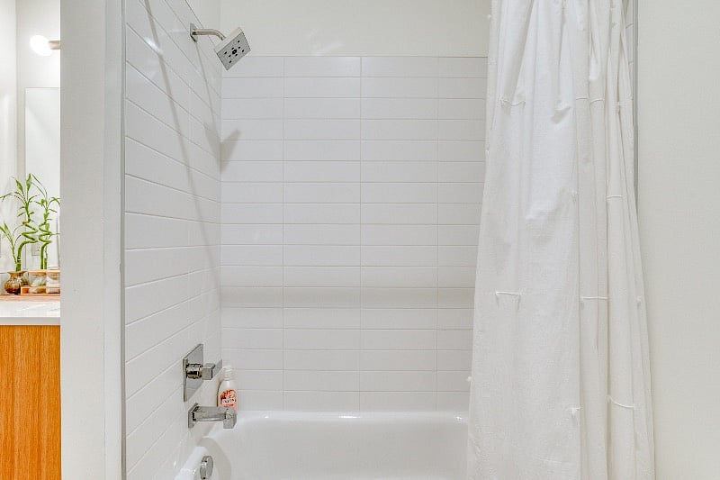 Shower/Tub.