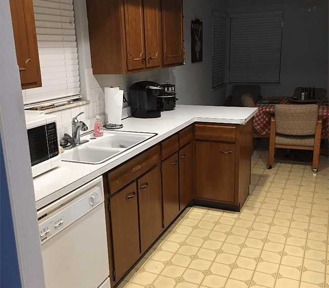 Kitchen: microwave, Keurig, crockpot