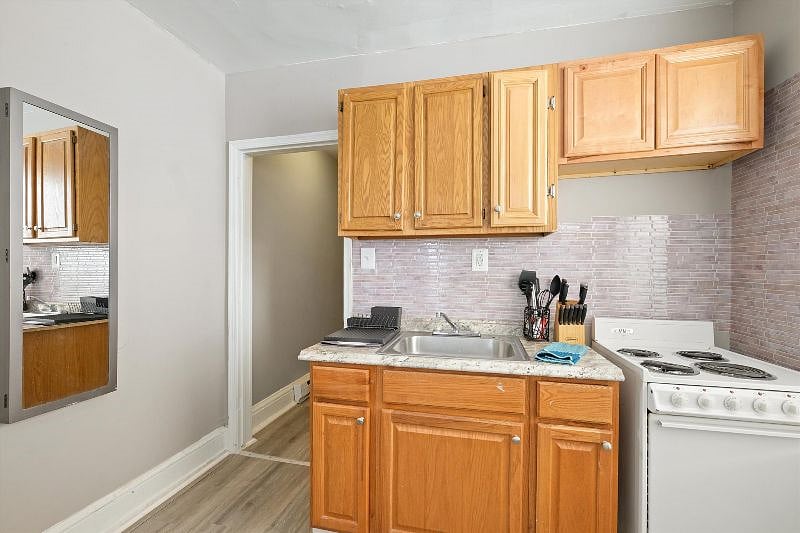 Furnished Finder property 299543_1 photo 18