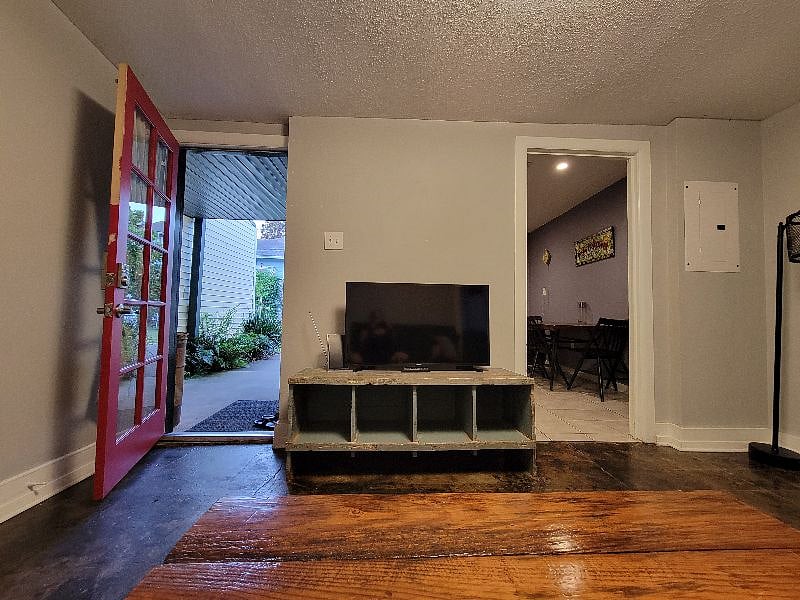Furnished Finder property 299595_1 photo 3