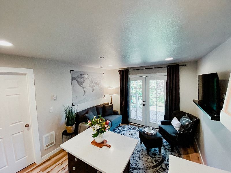Furnished Finder property 299619_1 photo 11