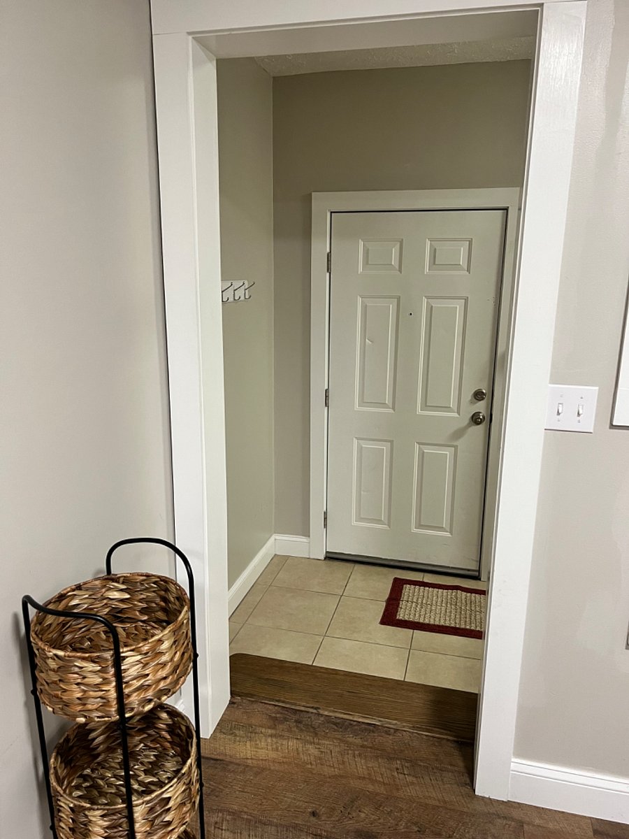 Furnished Finder property 299628_3 photo 8