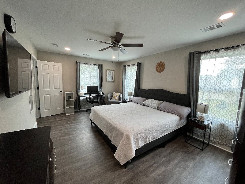 Furnished Finder property 299690_2 photo 1