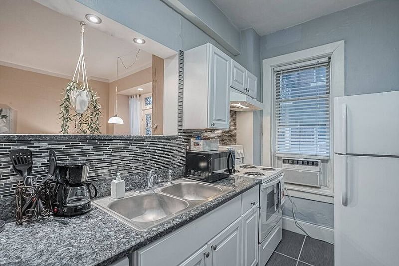 Furnished Finder property 299696_1 photo 10