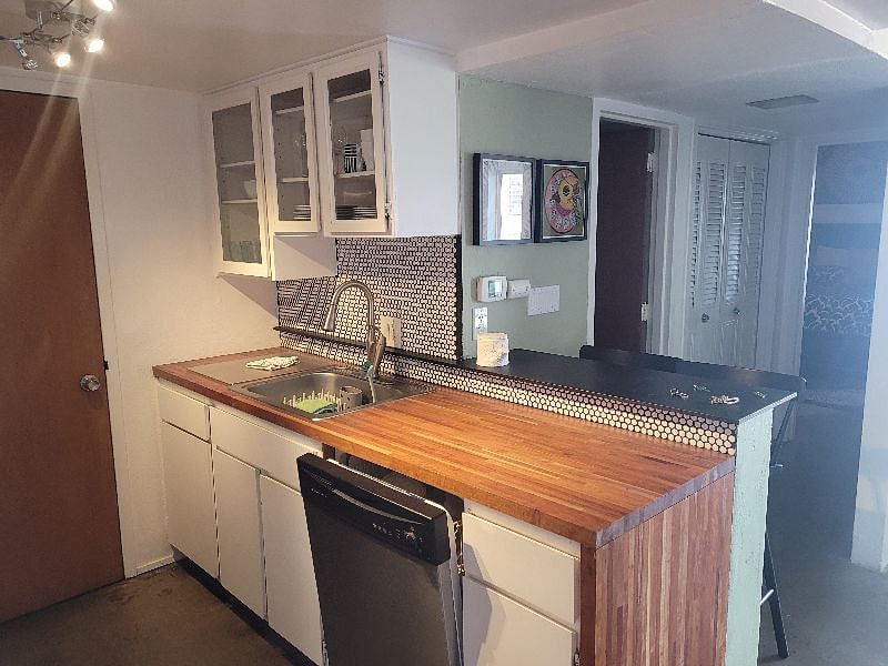 Furnished Finder property 299769_1 photo 16