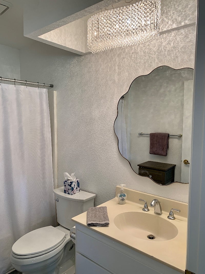 Full Guest bath