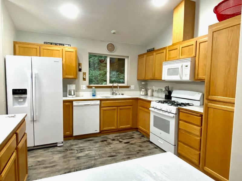 Furnished Finder property 299781_1 photo 4