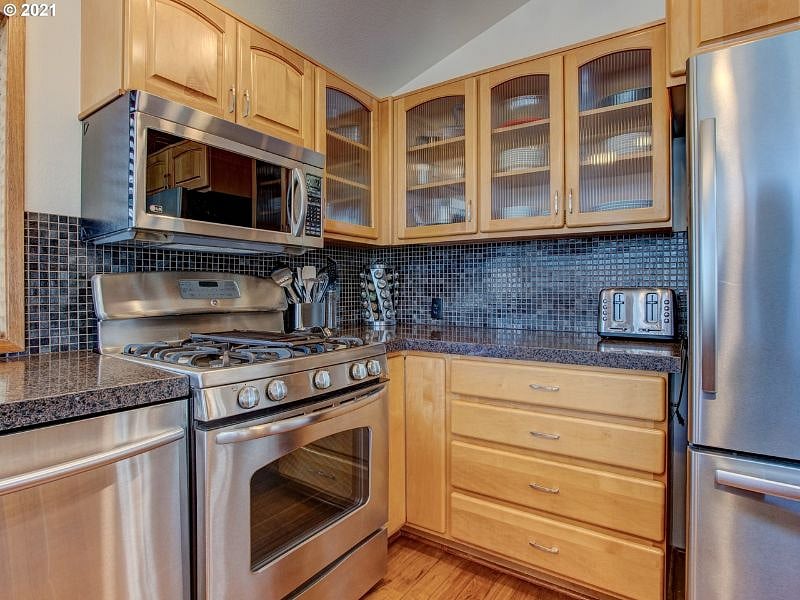 Furnished Finder property 299819_2 photo 3