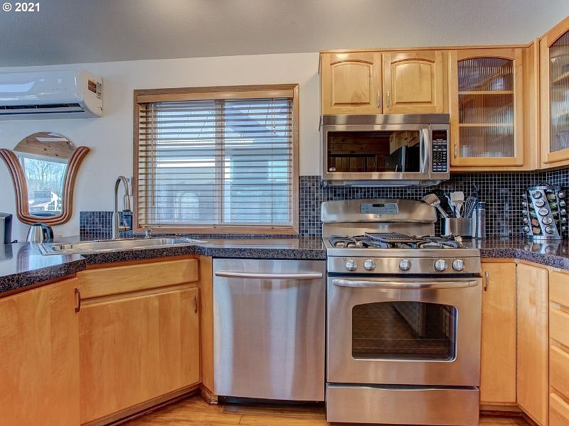 Furnished Finder property 299819_2 photo 4