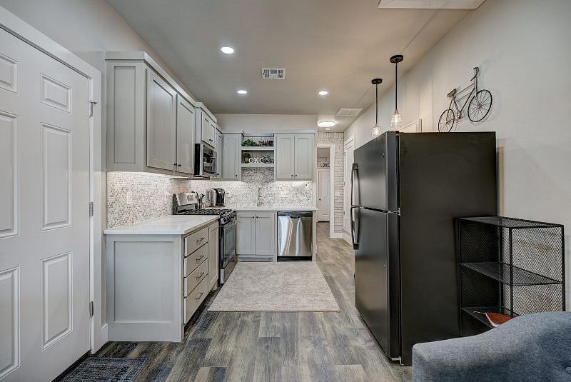Furnished Finder property 299887_1 photo 9