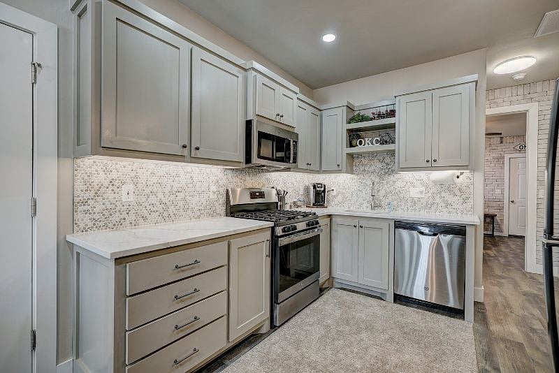 Furnished Finder property 299887_1 photo 14