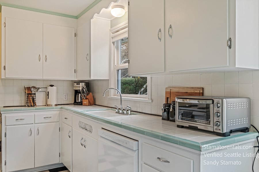 Furnished Finder property 299894_1 photo 18