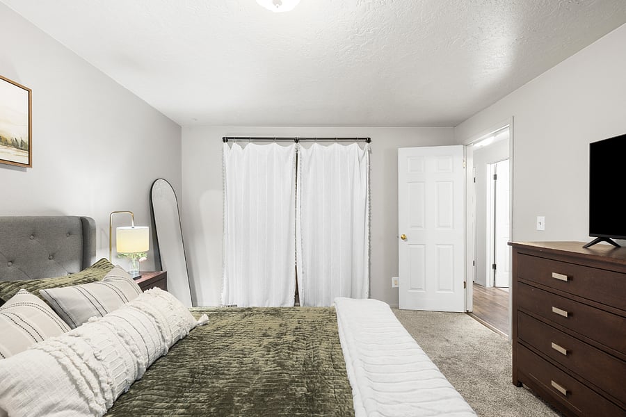Furnished Finder property 299937_1 photo 10