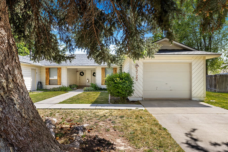 Furnished Finder property 299937_1 photo 16