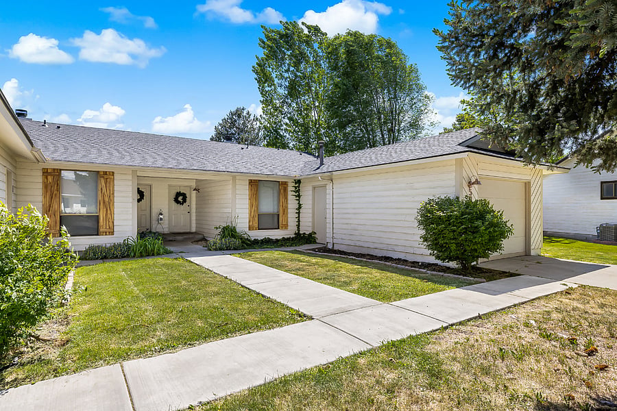 Furnished Finder property 299937_1 photo 18