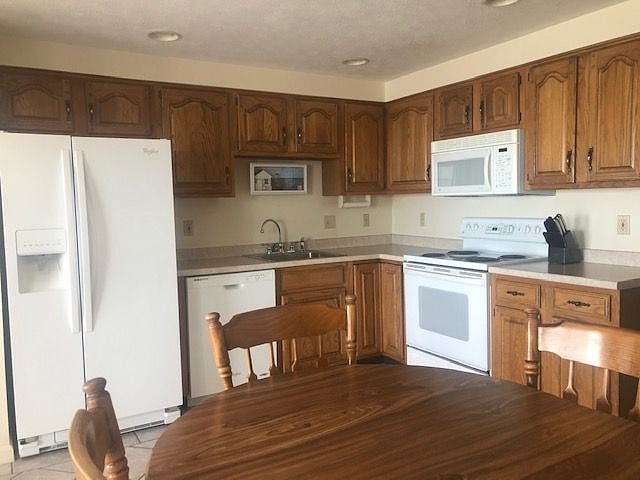 Furnished Finder property 300085_1 photo 6