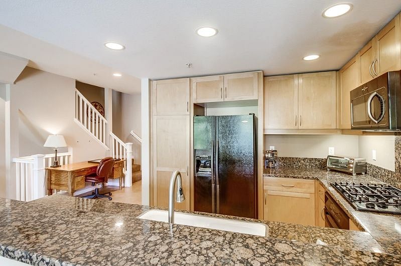Furnished Finder property 300131_1 photo 16