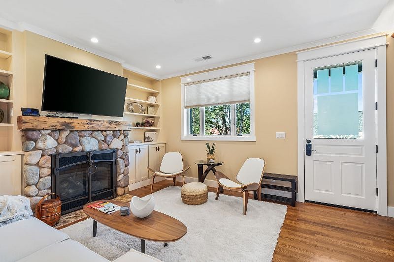 Furnished Finder property 300139_1 photo 10