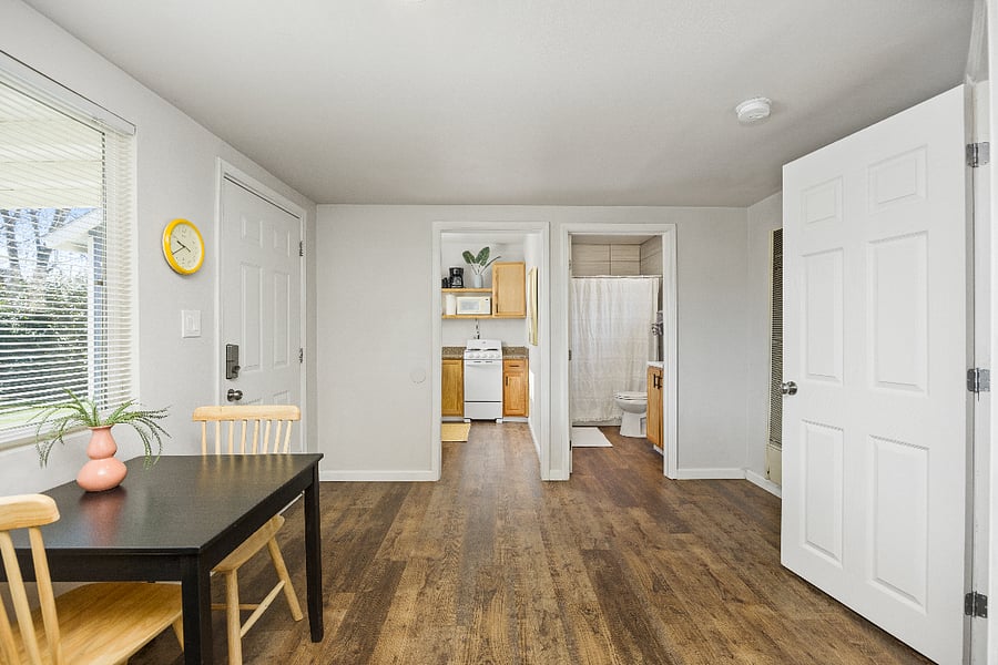 Furnished Finder property 300153_1 photo 8