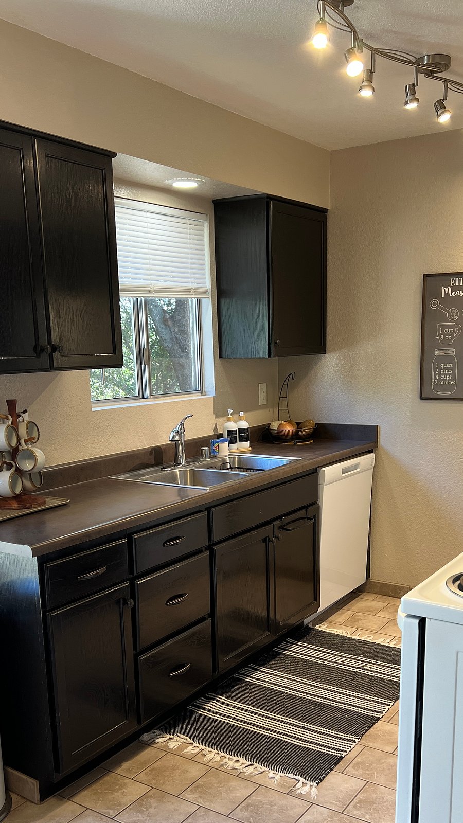 Furnished Finder property 300185_1 photo 24