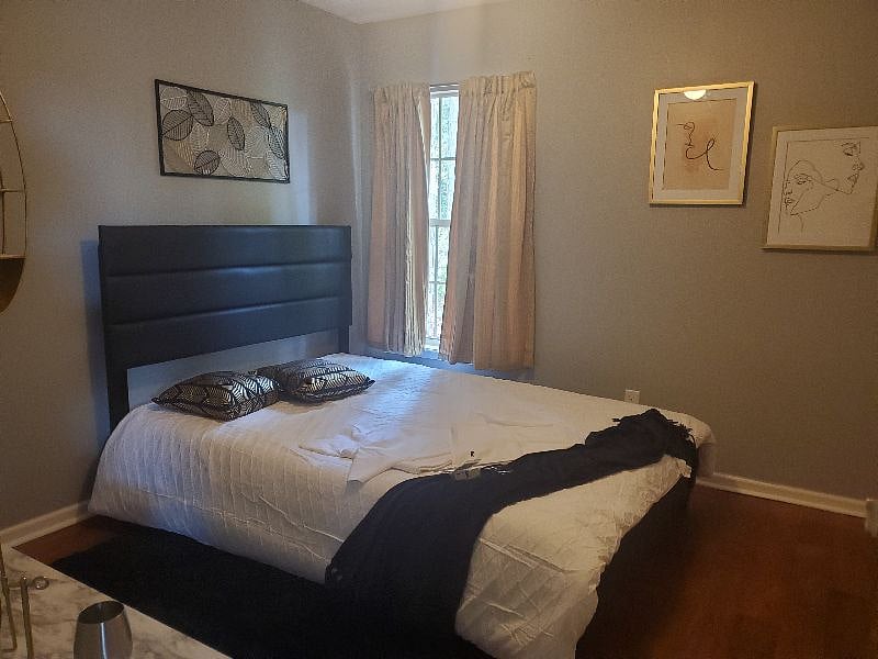 Furnished Finder property 300215_1 photo 4