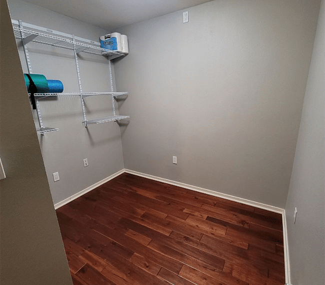Furnished Finder property 300295_1 photo 18