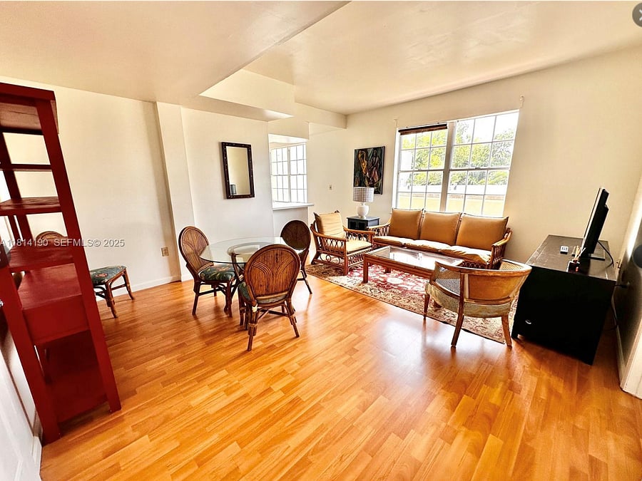 Furnished Finder property 300354_1 photo 16