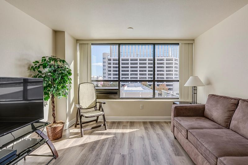 Furnished Finder property 300374_3 photo 7