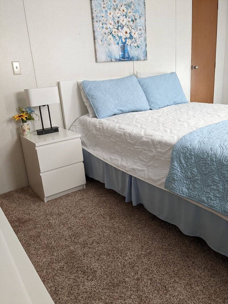 Queen bedroom
