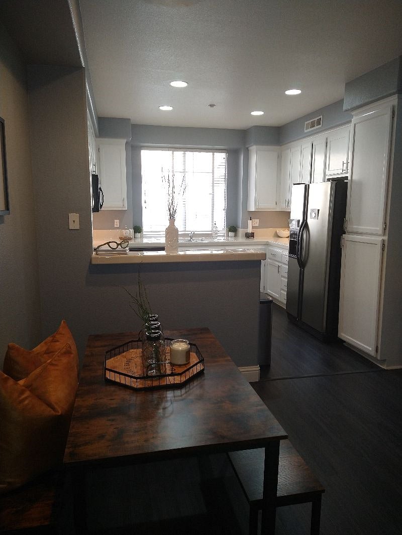 Furnished Finder property 300454_1 photo 3