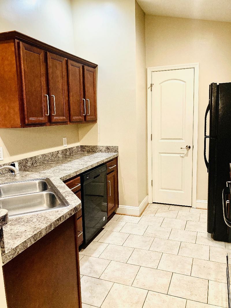 Furnished Finder property 300498_1 photo 5