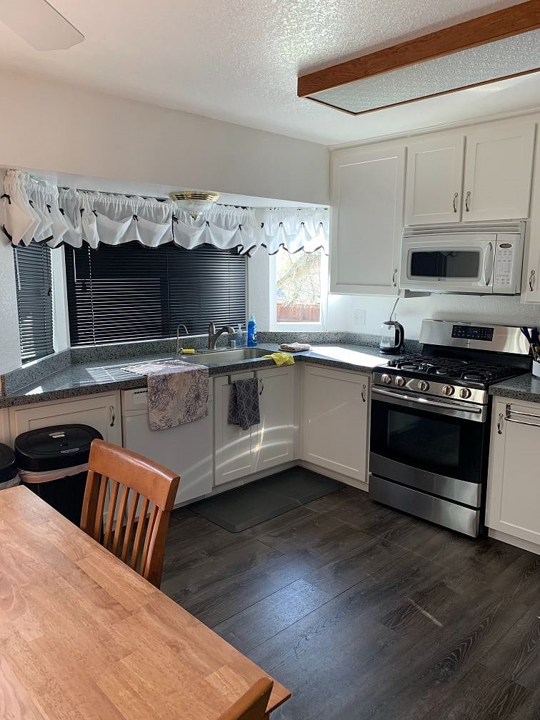 Furnished Finder property 300561_1 photo 14