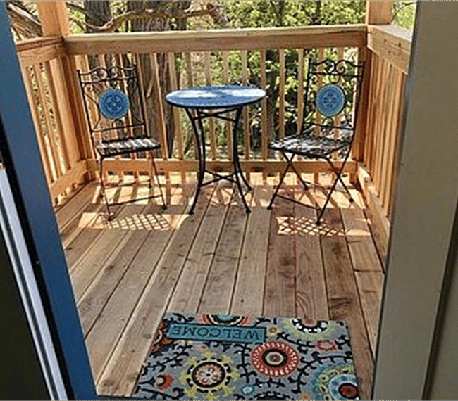 Perfect little balcony to enjoy your morning cup of coffee or evening glass of wine and watch the sunset.