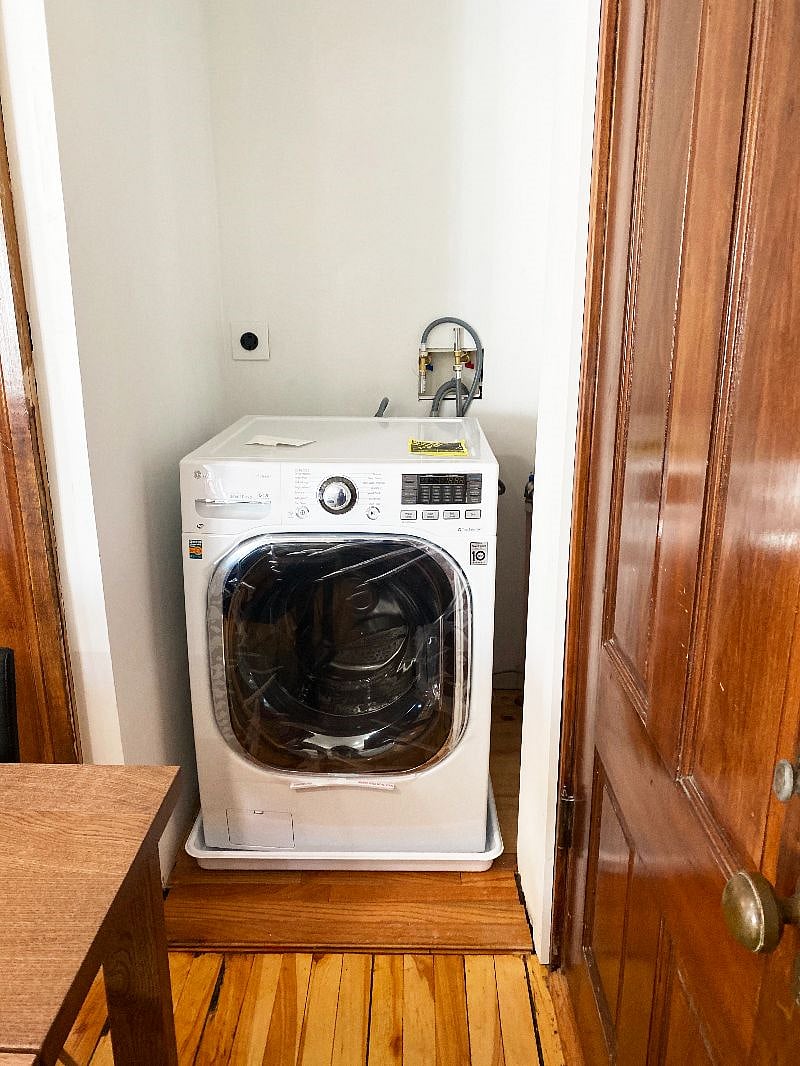 laundry: washer + dryer combo