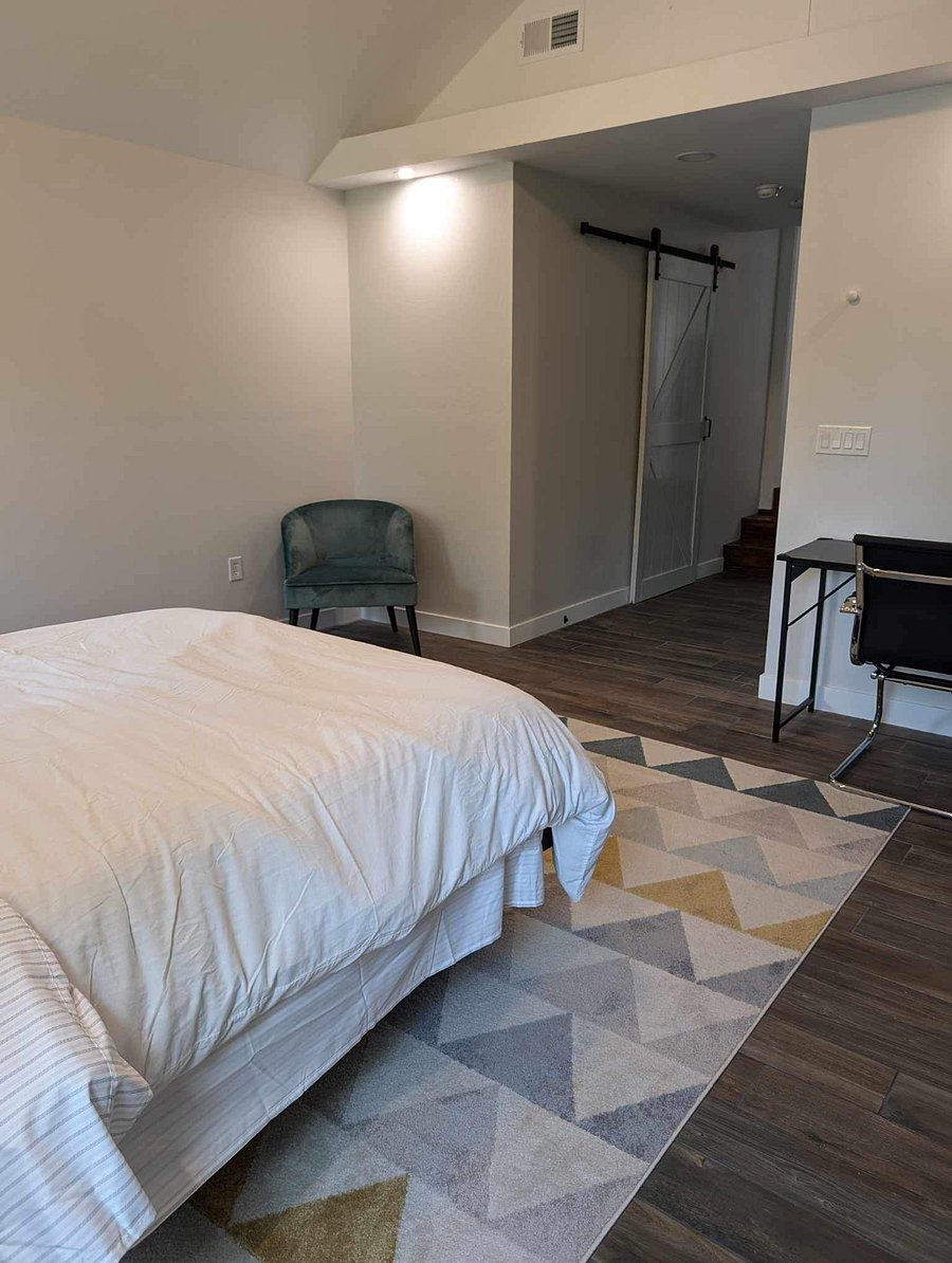 Furnished Finder property 300952_1 photo 3