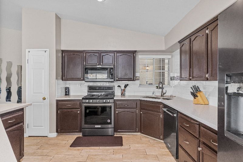 Furnished Finder property 301211_2 photo 6